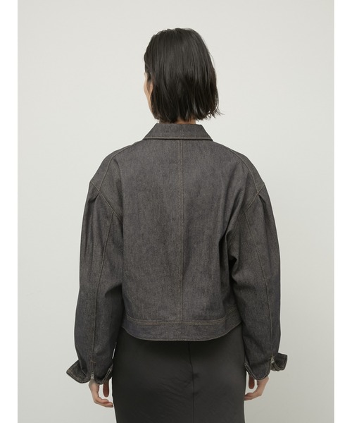 LA PEAU DE GEM(ラポドゥジェム)の「【LA PEAU DE GEM】box denim blouson/ボックスシルエットデニムブルゾン(デニムジャケット・レディース・ブルー・FREE)」の19枚目の写真