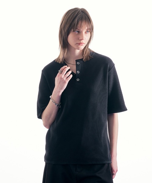 SELLE GLANT(セレグランテ)の「HENRY NECK THERMAL TSHIRT/ヘンリーネックサーマルTシャツ(Tシャツ/カットソー・メンズ・グレー/ボルドー/ブラック・LARGE/SMALL/MEDIUM)」の5枚目の写真
