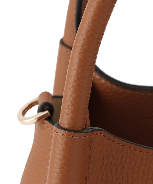 ROPE'（ロペ）の「2WAYキューブボックスレザーハンドバッグ（ハンドバッグ・レディース・キャメル/チャコールグレー/ブラック・FREE）」の6枚目の写真