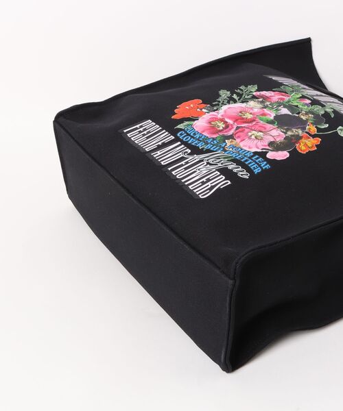 MSGM(エムエスジーエム)の「MSGM FLOWER CATS キャンバストートバッグ(トートバッグ・レディース・ブラック・ONE SIZE)」の7枚目の写真