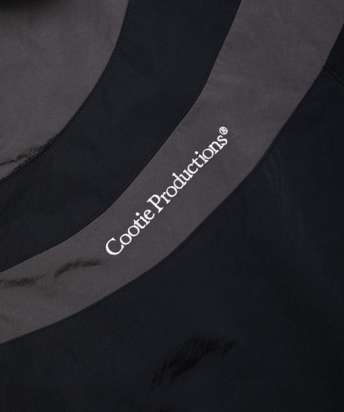 COOTIE PRODUCTIONS(クーティープロダクションズ)の「Nylon Paneling Track Jacket(ブルゾン・メンズ・ブラック/ネイビー・MEDIUM/X-LARGE/LARGE/SMALL)」の9枚目の写真