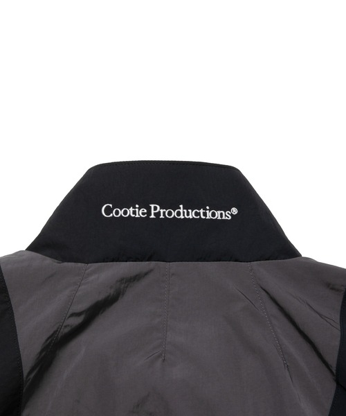 COOTIE PRODUCTIONS(クーティープロダクションズ)の「Nylon Paneling Track Jacket(ブルゾン・メンズ・ブラック/ネイビー・MEDIUM/X-LARGE/LARGE/SMALL)」の10枚目の写真