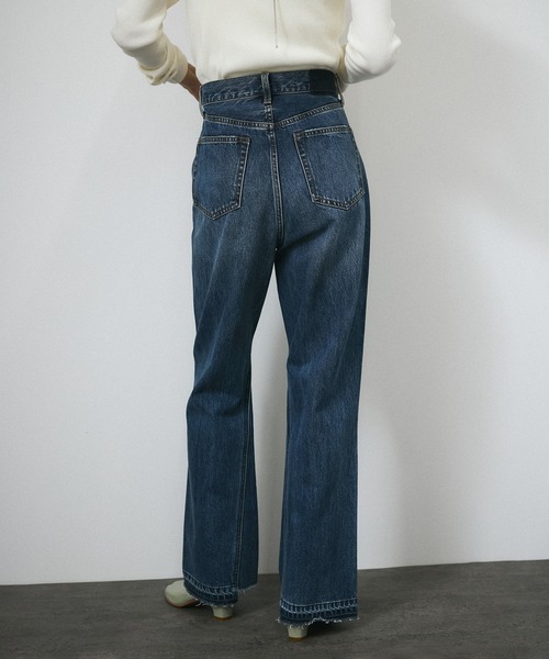 SALON adam et rope'（サロン アダム エ ロペ）の「COTTON USAセミフレアデニム 4（デニムパンツ・レディース・ブルー系その他6/サックスブルー・X-SMALL/S/M）」の2枚目の写真