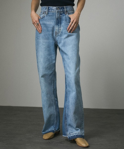 SALON adam et rope'（サロン アダム エ ロペ）の「COTTON USAセミフレアデニム 4（デニムパンツ・レディース・ブルー系その他6/サックスブルー・X-SMALL/S/M）」の7枚目の写真