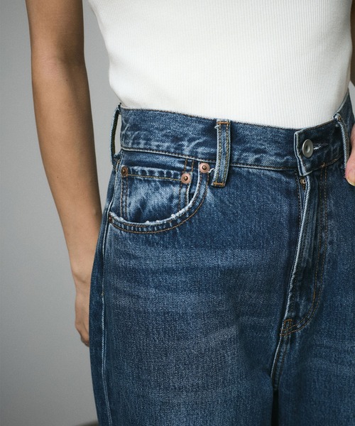 SALON adam et rope'（サロン アダム エ ロペ）の「COTTON USAセミフレアデニム 4（デニムパンツ・レディース・ブルー系その他6/サックスブルー・X-SMALL/S/M）」の12枚目の写真