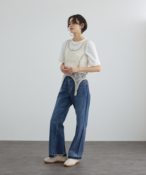SALON adam et rope'(サロン アダム エ ロペ)の「COTTON USAセミフレアデニム 4(デニムパンツ・レディース・ブルー系その他6/サックスブルー・X-SMALL/S/M)」の9枚目の写真