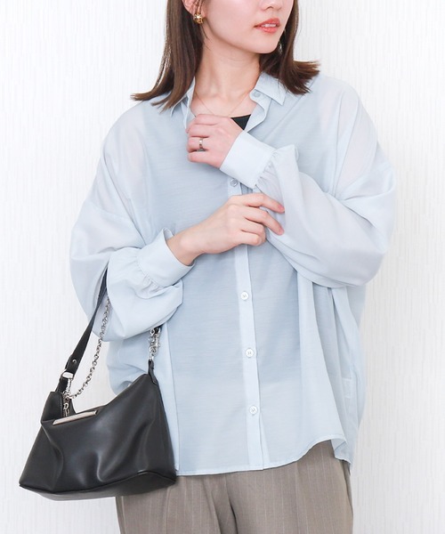 libelle more(リベル モア)の「タンクセットオーバーサイズ長袖シアーシャツ(シャツ/ブラウス・レディース・オフホワイト/サックスブルー/スモークピンク/ネイビー/ベージュ・M/L)」の5枚目の写真