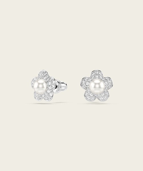 SWAROVSKI(スワロフスキー)の「【公式】【スワロフスキー】Ariana Grande x Swarovski スタッドピアス, クリスタル・パール, ラウンドカット, フラワー, ホワイト, ロジウム・プレーティング(イヤリング・レディース・シルバー系その他・ONE SIZE)」の2枚目の写真