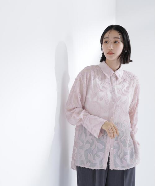 NATURAL BEAUTY BASIC(ナチュラルビューティーベーシック)の「カットジャガードシアーシャツ(シャツ/ブラウス・レディース・ピンク/オフホワイト/ブラック・フリ-)」の4枚目の写真