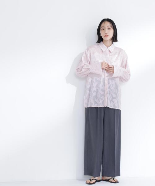 NATURAL BEAUTY BASIC(ナチュラルビューティーベーシック)の「カットジャガードシアーシャツ(シャツ/ブラウス・レディース・ピンク/オフホワイト/ブラック・フリ-)」の5枚目の写真