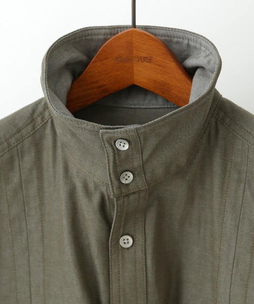ABAHOUSE（アバハウス）の「ツイルシャンブレースタンドシャツ（シャツ/ブラウス・メンズ・カーキ/ベージュ/ネイビー・2/4/3）」の12枚目の写真