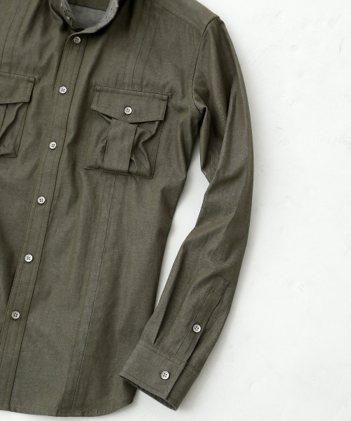 ABAHOUSE（アバハウス）の「ツイルシャンブレースタンドシャツ（シャツ/ブラウス・メンズ・カーキ/ベージュ/ネイビー・2/4/3）」の15枚目の写真