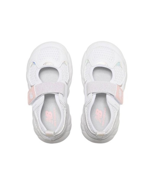 NEW BALANCE(ニューバランス)の「NEW BALANCE ニューバランス 14-16 I230 1PE(W) I230 I230 1PE WHITE/PINK(1PE)(サンダル・キッズ・ホワイト・16/15 /14)」の2枚目の写真