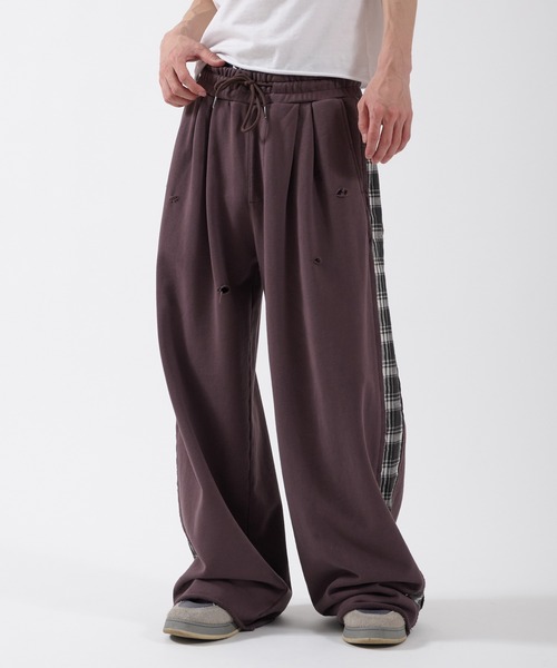 Perushu(ペルーシュ)の「SIDE CHECKLINE WIDE SWEAT PANTS/サイドチェックラインワイドスウェットパンツ(スウェットパンツ・メンズ・モスグリーン/ボルドー/ブルーグレー・MEDIUM/LARGE)」の3枚目の写真