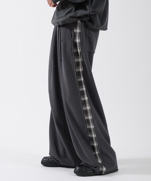 Perushu(ペルーシュ)の「SIDE CHECKLINE WIDE SWEAT PANTS/サイドチェックラインワイドスウェットパンツ(スウェットパンツ・メンズ・モスグリーン/ボルドー/ブルーグレー・MEDIUM/LARGE)」の1枚目の写真