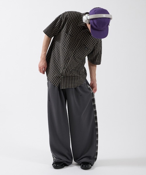 Perushu(ペルーシュ)の「SIDE CHECKLINE WIDE SWEAT PANTS/サイドチェックラインワイドスウェットパンツ(スウェットパンツ・メンズ・モスグリーン/ボルドー/ブルーグレー・MEDIUM/LARGE)」の10枚目の写真