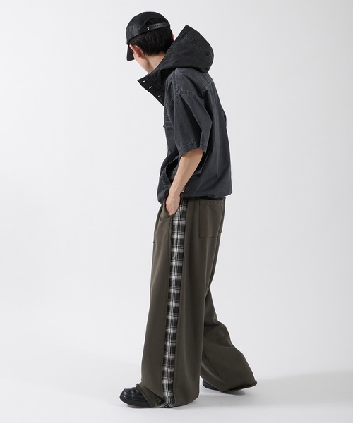 Perushu(ペルーシュ)の「SIDE CHECKLINE WIDE SWEAT PANTS/サイドチェックラインワイドスウェットパンツ(スウェットパンツ・メンズ・モスグリーン/ボルドー/ブルーグレー・MEDIUM/LARGE)」の12枚目の写真