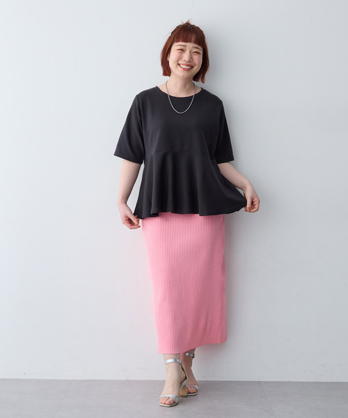 anyfee(エニフィー)の「【anyfee/大きいサイズ】着てサラなめらかポンチ素材ペプラムトップス《接触冷感・吸水速乾・機能性》(Tシャツ/カットソー・レディース・モカ/チャコール/ブラック/オフホワイト・5L/LL/4L/3L)」の19枚目の写真