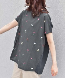 Bleu Bleuet（ブルーブルーエ）の「プチフラワー刺繍Tシャツ（Tシャツ/カットソー）」
