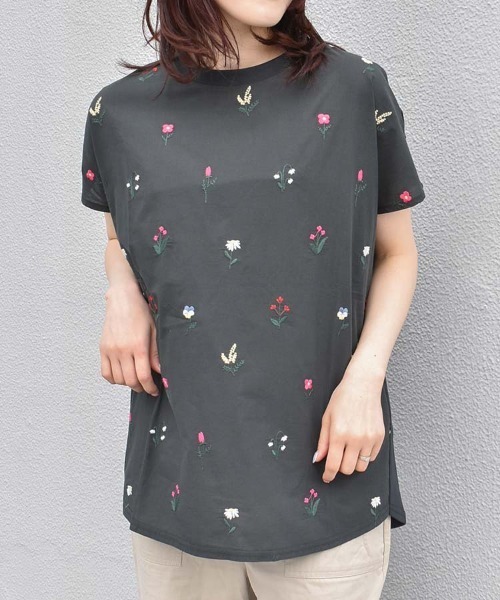 Bleu Bleuet(ブルーブルーエ)の「プチフラワー刺繍Tシャツ(Tシャツ/カットソー・レディース・チャコール/ホワイト・FREE)」の19枚目の写真