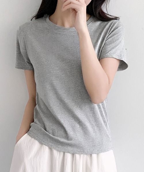 LOWO(ロワ)の「【シルクタッチ / 伸縮性】吸湿性に優れたリヨセル素材。ベーシックTシャツ(M・L)(Tシャツ/カットソー・レディース・イエロー/ピンク/グレー/ホワイト/ブラック/ブラウン/ブルー・L/M)」の13枚目の写真