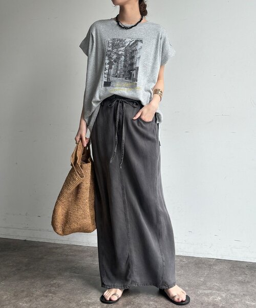 DouDou（ドゥドゥ）の「【WEB限定】バックジップフォトロゴTEE（Tシャツ/カットソー・レディース・ダークグレー/グレー/オフホワイト・FREE）」の19枚目の写真