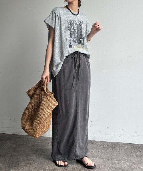 DouDou（ドゥドゥ）の「【WEB限定】バックジップフォトロゴTEE（Tシャツ/カットソー・レディース・ダークグレー/グレー/オフホワイト・FREE）」の20枚目の写真