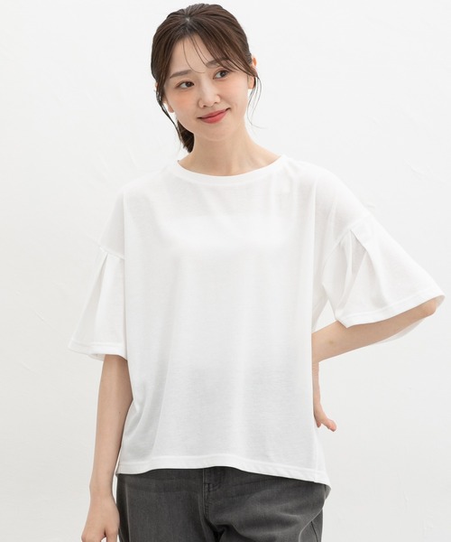 Honeys(ハニーズ)の「【ハニさら・接触冷感・吸水速乾・UVカット・遮熱】タックフレア袖ゆるT(Tシャツ/カットソー・レディース・ブルー/モカ/レッド系1/オフホワイト/ベージュ/ブラック・L/LL/M/S)」の10枚目の写真