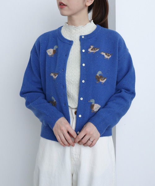 l'atelier du savon(アトリエドサボン)の「川辺をおよぐカモのジャカードカーディガン(カーディガン/ボレロ・レディース・イエロー/グレー/ブルー・FREE)」の13枚目の写真
