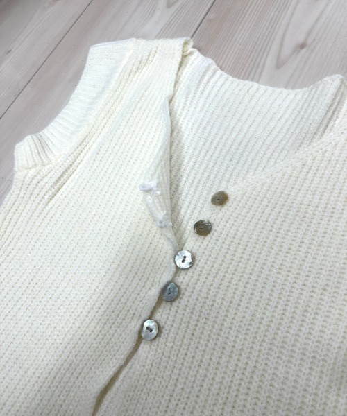 NANEA(ナネア)の「フロントスリットサマーリブニット半袖トップス/カーディガン(カーディガン/ボレロ・レディース・グレー/ブラック/ホワイト・フリー)」の20枚目の写真