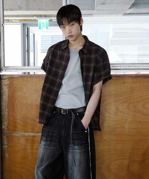 P.IN.O(ピインオ)の「ヴィンテージクリースチェックシャツ - ブラック(シャツ/ブラウス・メンズ・その他・MEDIUM/LARGE)」の3枚目の写真