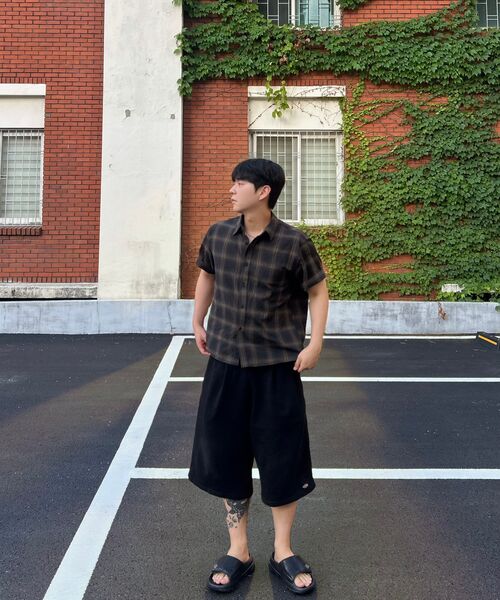 P.IN.O(ピインオ)の「ヴィンテージクリースチェックシャツ - ブラック(シャツ/ブラウス・メンズ・その他・MEDIUM/LARGE)」の9枚目の写真