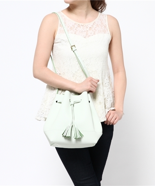 HITCH HIKE MARKET（ヒッチハイクマーケット）の「インサイドカラーミディドロスト（ショルダーバッグ・レディース・ブラック/ホワイト/ピンク/グレー/ベージュ/ピンク系その他・ONESIZE）」の18枚目の写真