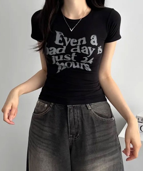 Emilie(エミリー)の「フロントロゴ 半袖Tシャツ(Tシャツ/カットソー・レディース・グレー/カーキ/ブラック・FREE)」の9枚目の写真
