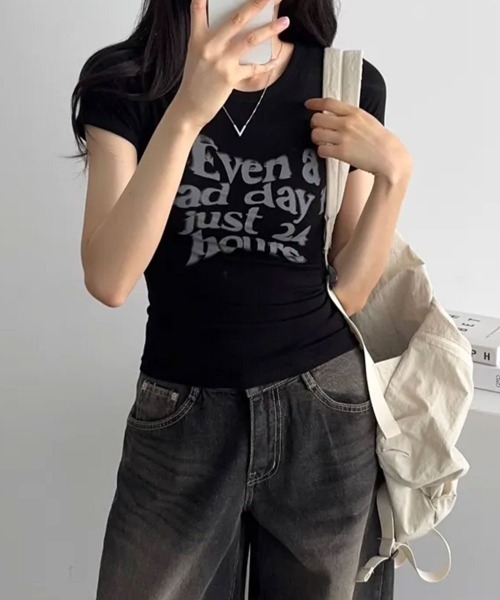 Emilie(エミリー)の「フロントロゴ 半袖Tシャツ(Tシャツ/カットソー・レディース・グレー/カーキ/ブラック・FREE)」の10枚目の写真