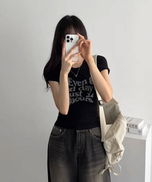 Emilie(エミリー)の「フロントロゴ 半袖Tシャツ(Tシャツ/カットソー・レディース・グレー/カーキ/ブラック・FREE)」の11枚目の写真