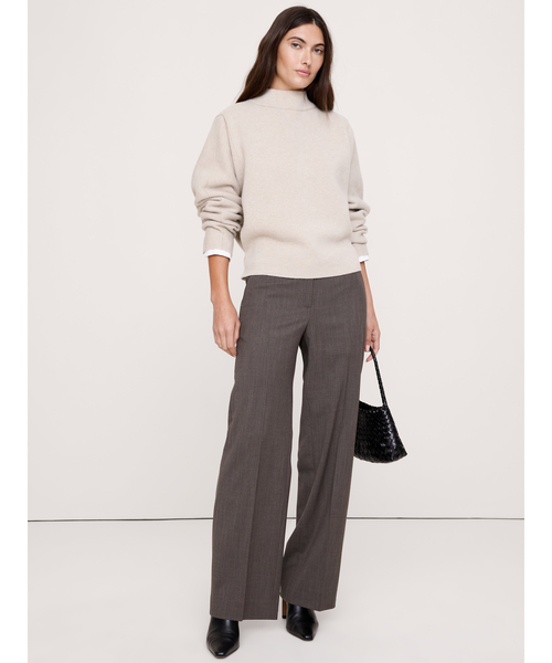 Banana Republic(バナナリパブリック)の「ハイライズ ワイドレッグ イタリアン ライトウェイト ウール パンツ(その他パンツ・レディース・グレー/ブルー・0/8/2/6)」の1枚目の写真