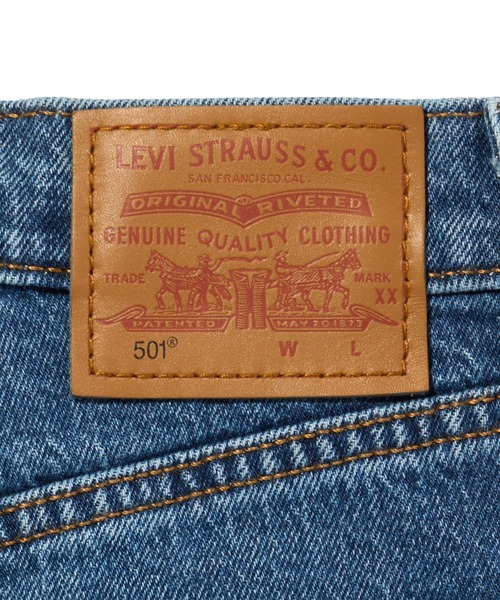 Levi's(リーバイス)の「Levi's/リーバイス 501(R) ORIGINAL ジーンズ FOR WOMEN ミディアムインディゴ(デニムパンツ・レディース・インディゴブルー・27inch/26inch/25inch/24inch/28inch/23inch)」の13枚目の写真
