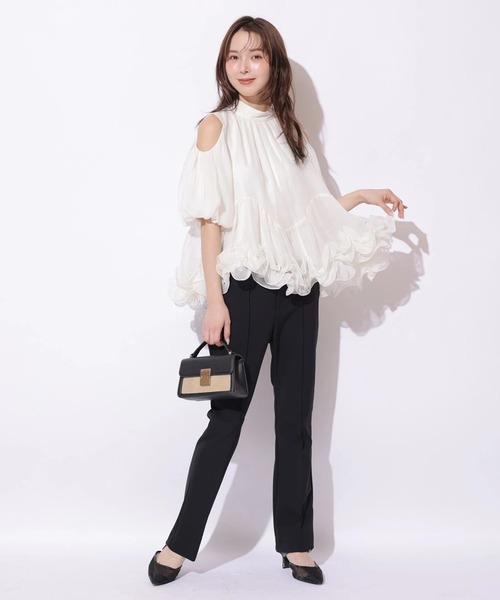 Mystrada(マイストラーダ)の「裾フリルブラウス(シャツ/ブラウス・レディース・ピンク/オフホワイト/ブラウン・38/36)」の12枚目の写真