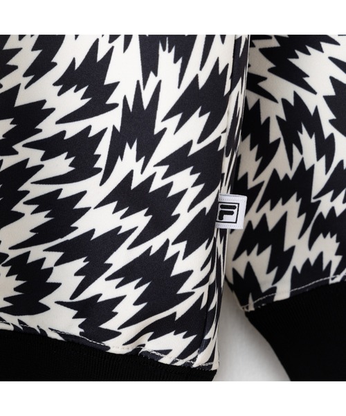 FILA（フィラ）の「ELEY KISHIMOTO×FILA HOODIE / イーリーキシモト×フィラ　スウェットフーディ（パーカー・レディース・ダークカーキ/ブラック・S/M/L/XL）」の6枚目の写真