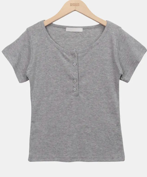 VIVID LADY（ビビッドレディー）の「ヘンリーネック 半袖Tシャツ（Tシャツ/カットソー・レディース・チャコールグレー/グレー/パープル/アイボリー/ネイビー/ブラック・FREE）」の13枚目の写真