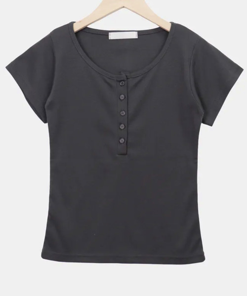 VIVID LADY（ビビッドレディー）の「ヘンリーネック 半袖Tシャツ（Tシャツ/カットソー・レディース・チャコールグレー/グレー/パープル/アイボリー/ネイビー/ブラック・FREE）」の15枚目の写真