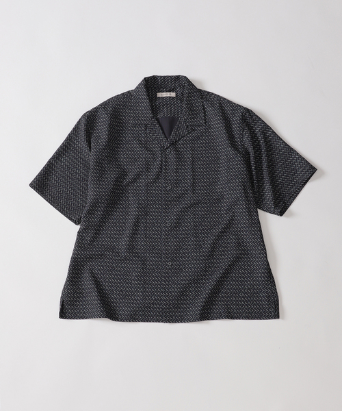 B.C STOCK(ベーセーストック)の「Assort Print S/Sシャツ(シャツ/ブラウス・メンズ・ブラック/ホワイト・LARGE/MEDIUM)」の1枚目の写真