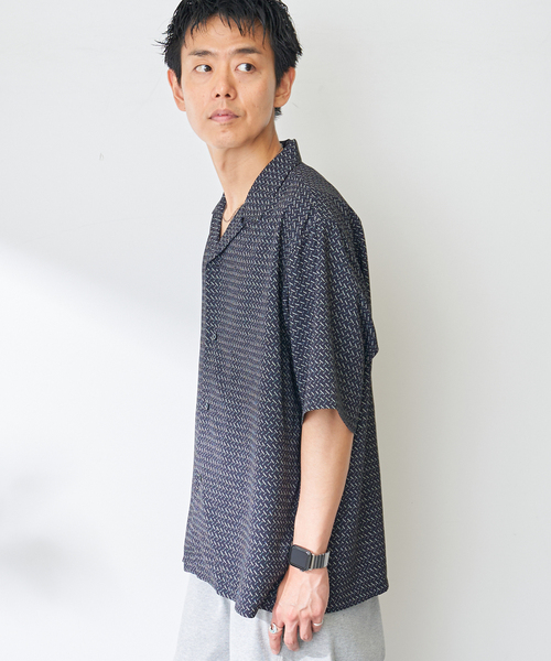B.C STOCK(ベーセーストック)の「Assort Print S/Sシャツ(シャツ/ブラウス・メンズ・ブラック/ホワイト・LARGE/MEDIUM)」の4枚目の写真