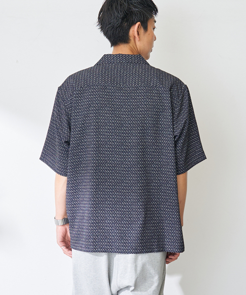 B.C STOCK(ベーセーストック)の「Assort Print S/Sシャツ(シャツ/ブラウス・メンズ・ブラック/ホワイト・LARGE/MEDIUM)」の5枚目の写真