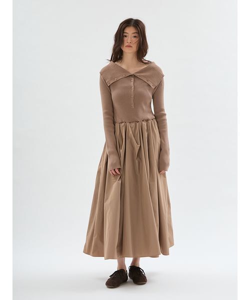 emmi(エミ)の「オフショルカラーニットドッキングワンピース(ワンピース・レディース・アイボリー/ベージュ/ブラック・1/0)」の12枚目の写真