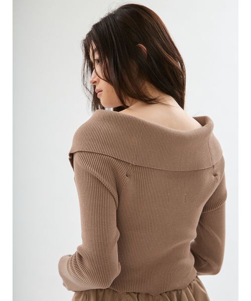 emmi(エミ)の「オフショルカラーニットドッキングワンピース(ワンピース・レディース・アイボリー/ベージュ/ブラック・1/0)」の17枚目の写真