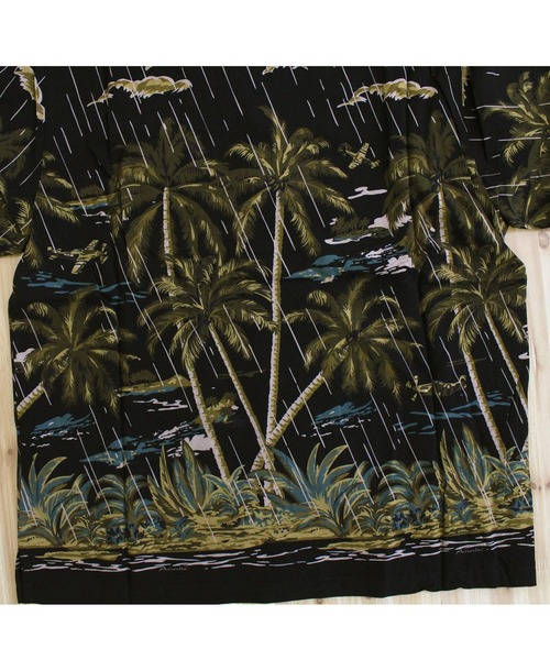 AVIREX(アヴィレックス)の「ALOHA SHIRT-STORMING PARTY-(シャツ/ブラウス・メンズ・ネイビー/ブラック・L/XL/M/XXL)」の8枚目の写真