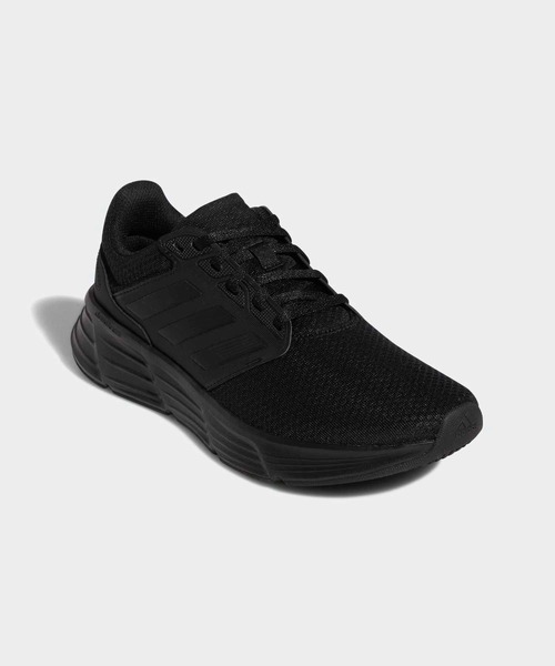 adidas(アディダス)の「GLX 6 / ランニングシューズ / アディダス adidas(スニーカー・レディース・ブラック×ブラック・22.0cm/22.5cm/23.0cm/23.5cm/24.0cm/24.5cm/25.0cm/25.5cm/26.0cm)」の4枚目の写真