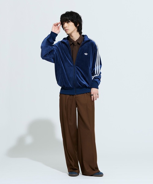 adidas(アディダス)の「FB TT ベロア / ファイヤーバード トラックトップ ベロア / ジャージ / トラックジャケット / アディダスオリジナルス adidas Originals(ジャージ・メンズ・ブルー・X-SMALL/X-LARGE/XX-LARGE/XX-SMALL/3XL/LARGE/MEDIUM/SMALL)」の2枚目の写真